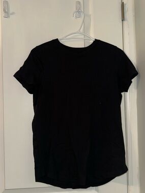 100% cotton Madewell Black Crewneck Tee
